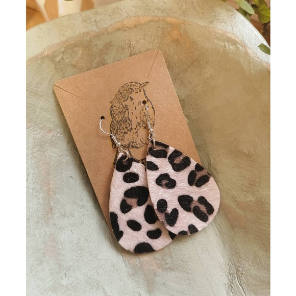 Faux Fur Cheetah Print Cute Teardrop Dangle Earrings - Picture 7 of 8